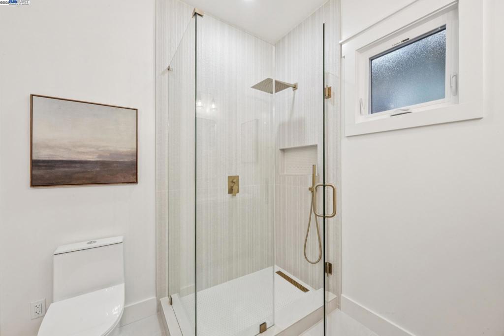 LOWER ELMWOOD - Residential