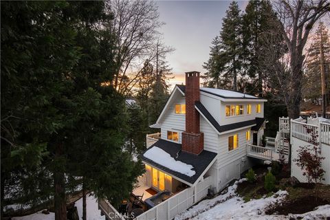 Photo of 394 Ca-173, Lake Arrowhead, CA 92352 (MLS # IG26050308)