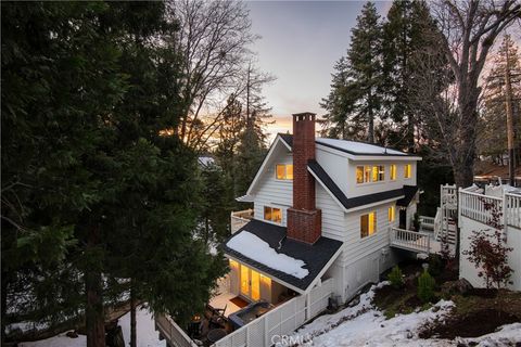 Photo of 394 Ca-173, Lake Arrowhead, CA 92352 (MLS # IG26050308)