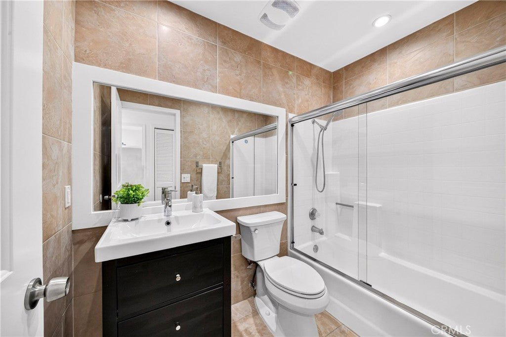 93 Goldenrod, Irvine CA 92614 - Photo 18
