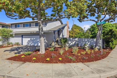 Photo of 2957 Taper Avenue, Santa Clara, CA 95051 (MLS # ML82042296)