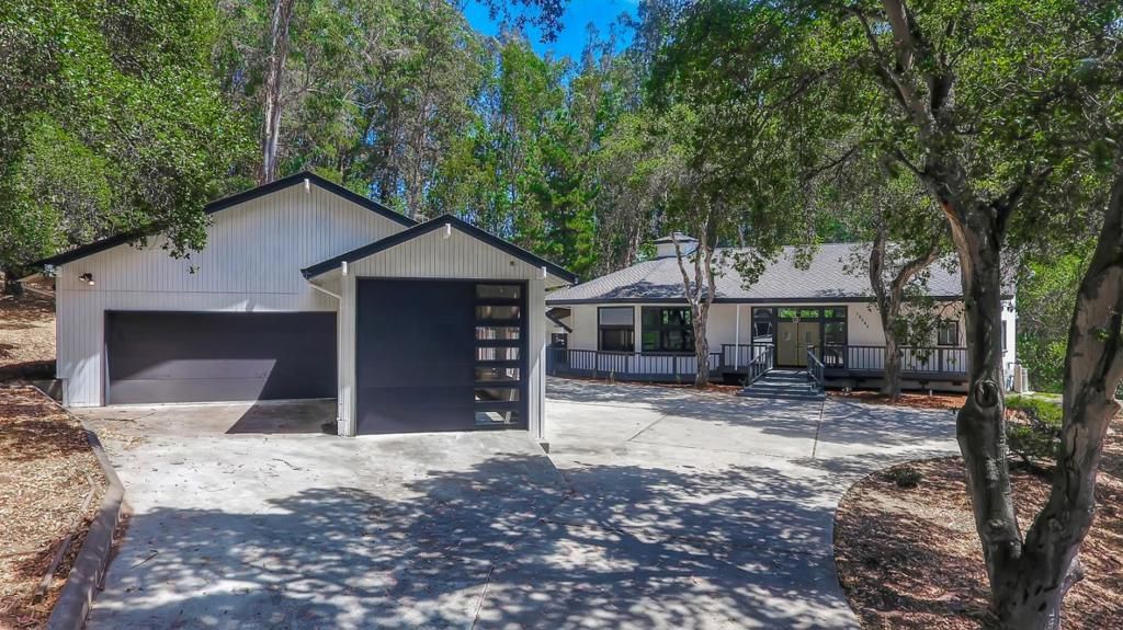 listing image 130729765779449988210
