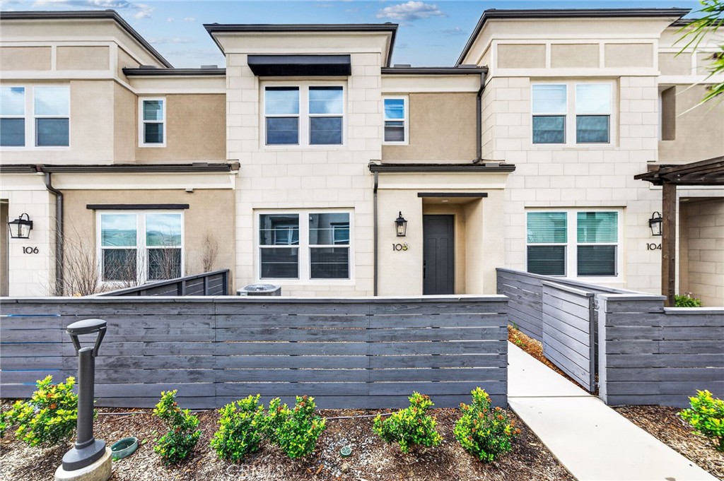 1218 Sunrise View 105