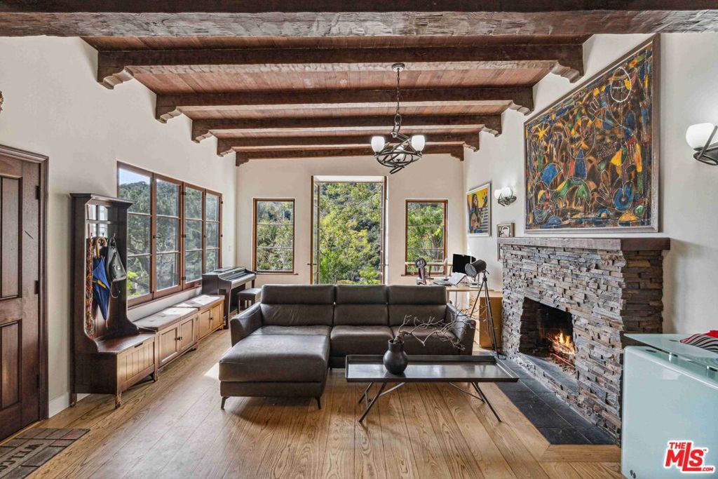 Photo of 10037 Reevesbury Drive, Beverly Hills, CA 90210 (MLS # 26660447)