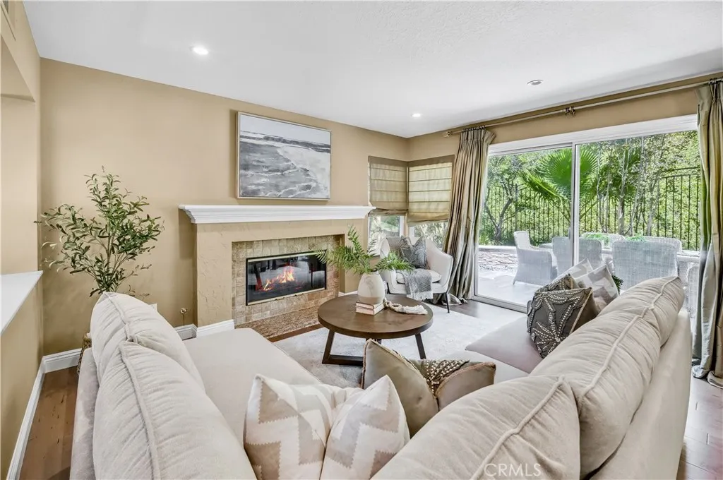 Calabasas, California 91302, United States, 3 Bedrooms Bedrooms, ,3 BathroomsBathrooms,Residential,Active,170135