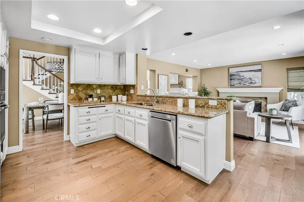 Calabasas, California 91302, United States, 3 Bedrooms Bedrooms, ,3 BathroomsBathrooms,Residential,Active,170135