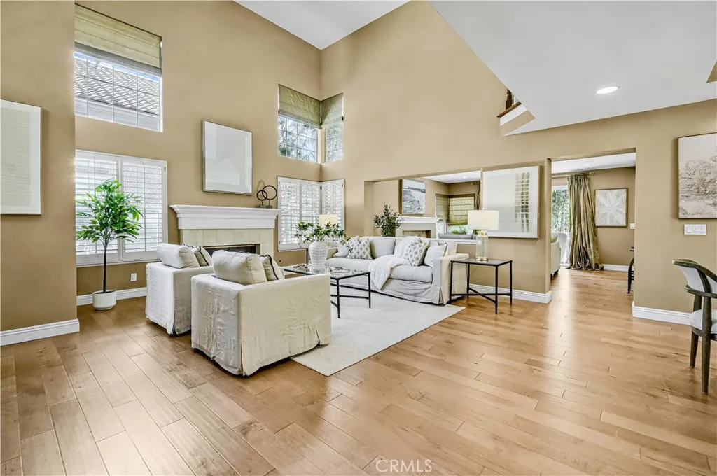 Calabasas, California 91302, United States, 3 Bedrooms Bedrooms, ,3 BathroomsBathrooms,Residential,Active,170135