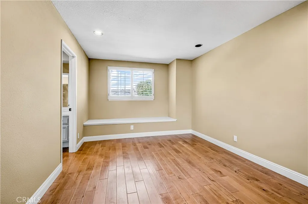 Calabasas, California 91302, United States, 3 Bedrooms Bedrooms, ,3 BathroomsBathrooms,Residential,Active,170135