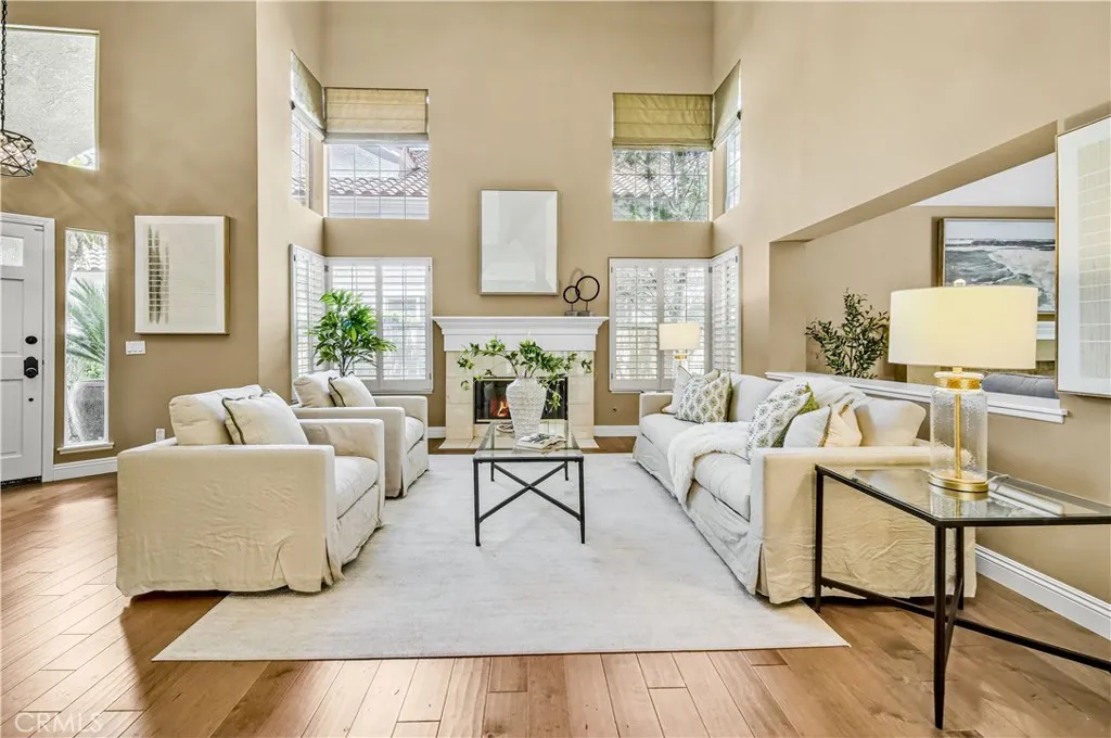 Calabasas, California 91302, United States, 3 Bedrooms Bedrooms, ,3 BathroomsBathrooms,Residential,Active,170135