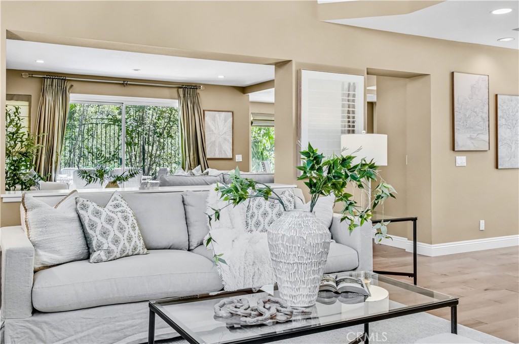 24676 Vista Cerritos
