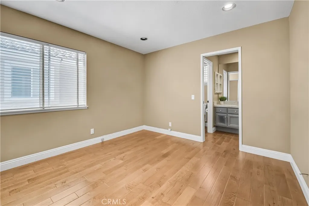 Calabasas, California 91302, United States, 3 Bedrooms Bedrooms, ,3 BathroomsBathrooms,Residential,Active,170135