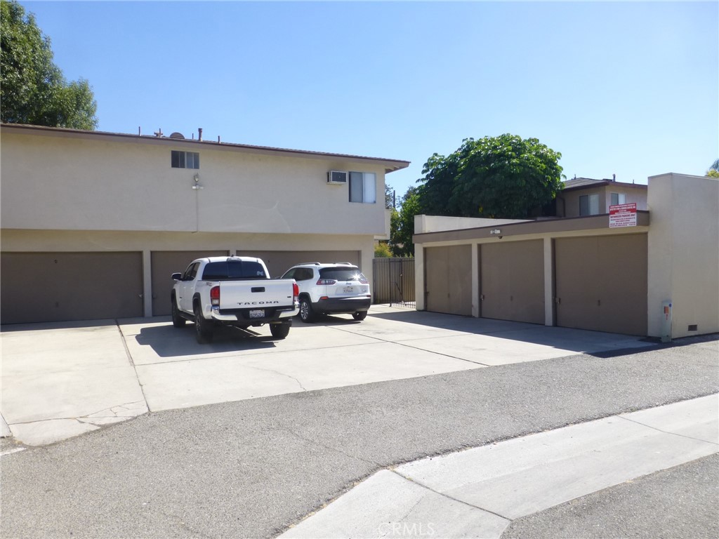611 S Highland