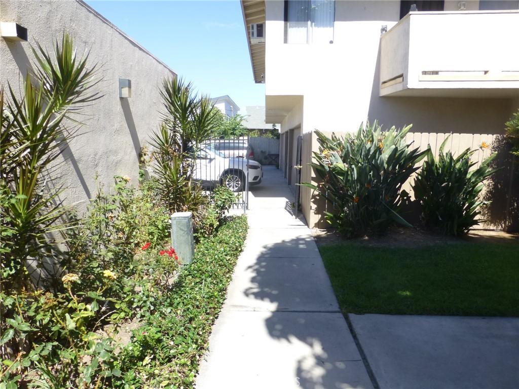 611 S Highland
