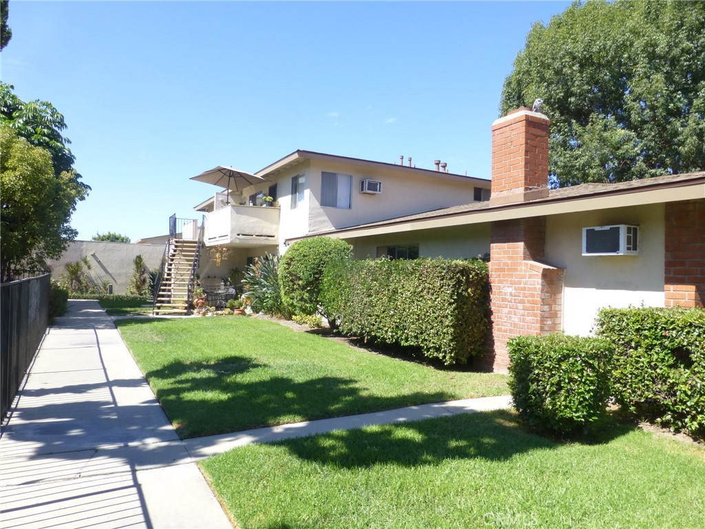 611 S Highland