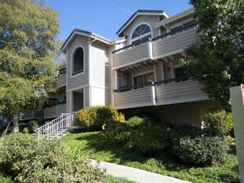 Photo of 26956 Flo Lane #338, Canyon Country, CA 91351 (MLS # SR26019832)