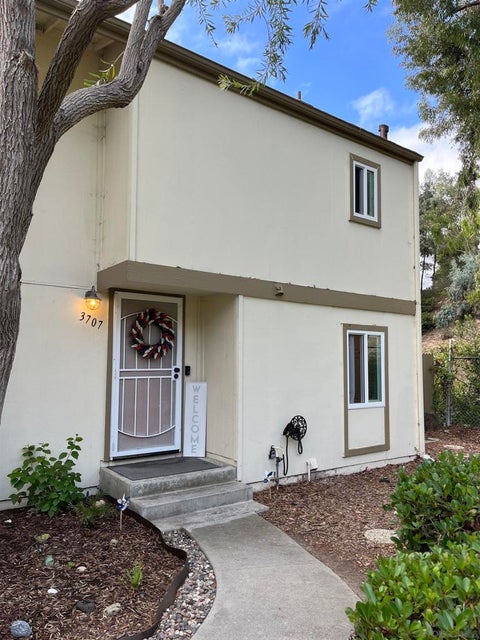 Photo of 3707 Yale Drive Dr, Oceanside, CA 92056 (MLS # 260023073SD)