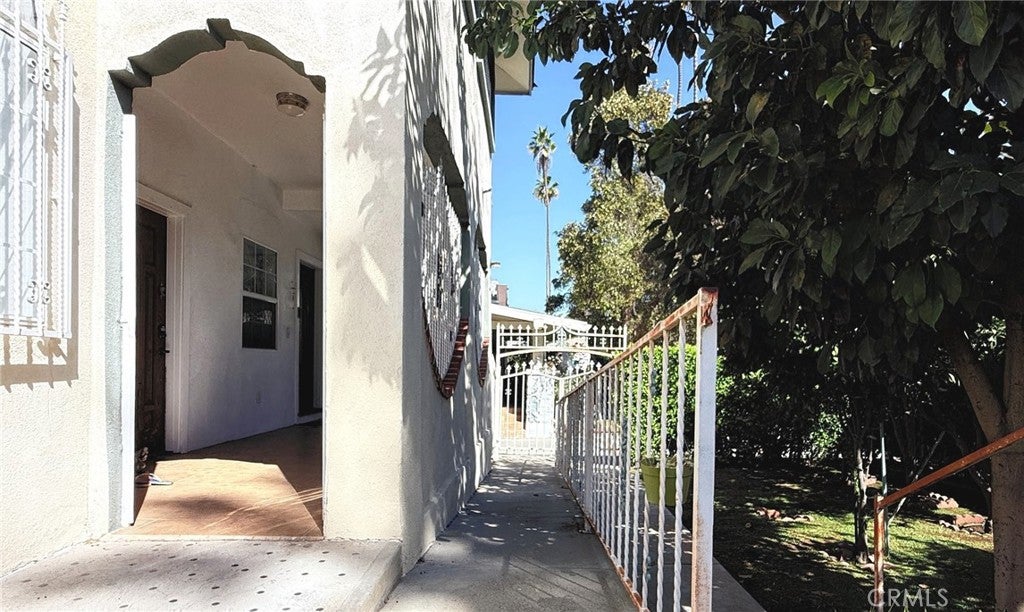 1819 S Norton Avenue