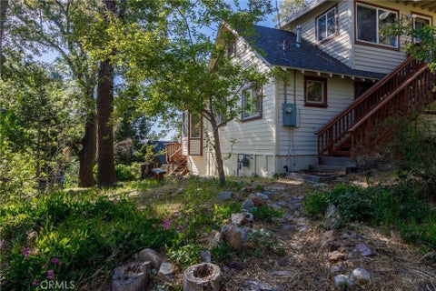 Photo of 29288 Lake View Dr, Cedar Glen, CA 92321 (MLS # IG26119065)
