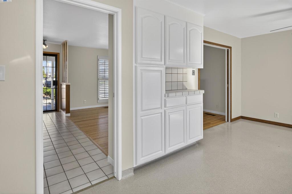 WASHINGTON MANOR - Residential