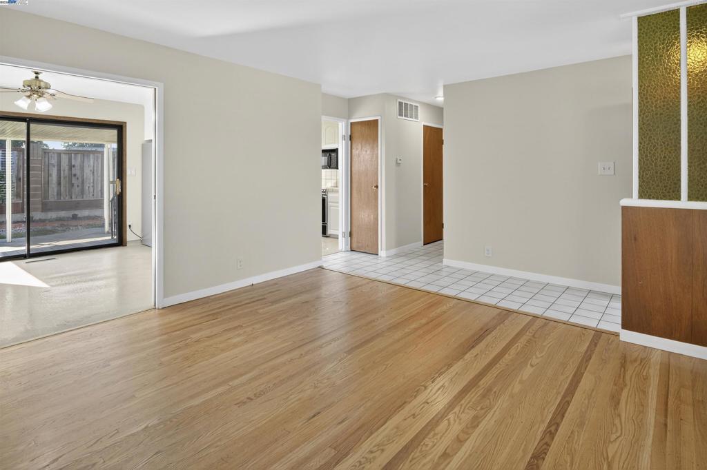 WASHINGTON MANOR - Residential
