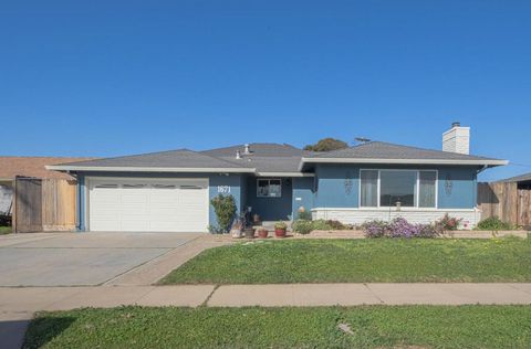 Photo of 1671 Cambrian Drive, Salinas, CA 93906 (MLS # ML82034154)