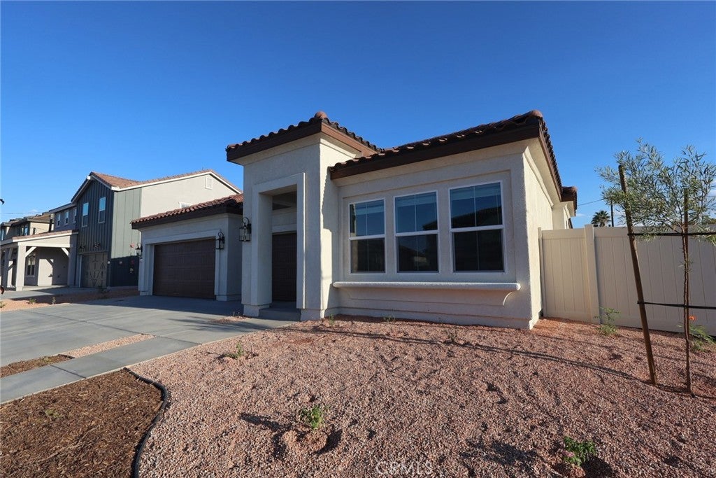 Photo of 2046 E Norberry Drive, Lancaster, CA 93534 (MLS # SW26155342)