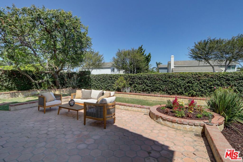 12419 Willow Hill Drive