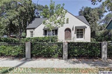 Photo of 1926 El Sereno Avenue, Pasadena, CA 91103 (MLS # AR26149109)