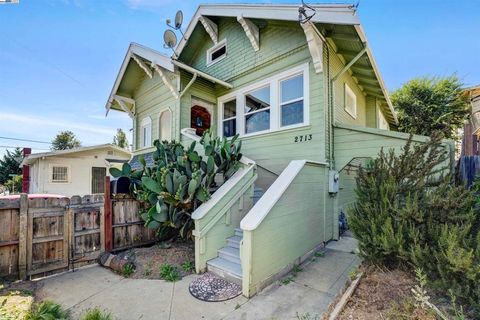Photo of 2713 Coolidge Ave Ave, Oakland, CA 94601 (MLS # 41109294) Photo of 2713 Coolidge Ave Ave, Oakland, CA 94601 (MLS # 41109294)