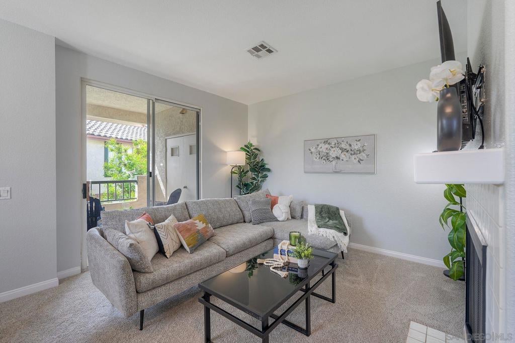 10872 SABRE HILL DR 282