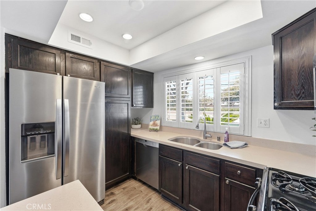 20244 Magnolia Street, Huntington Beach CA 92646 - Photo 15