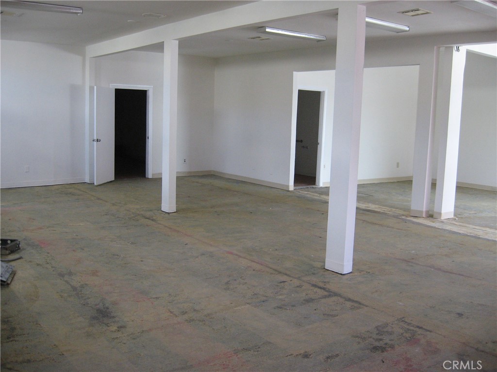 1214 N Wilmington Avenue N