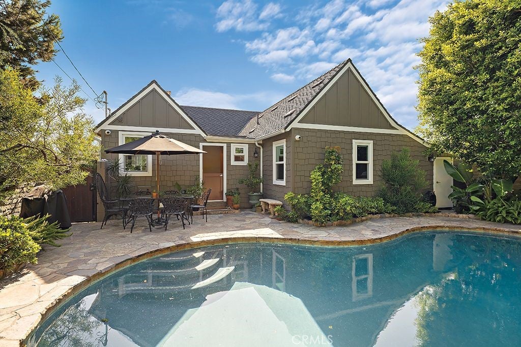 1494 Glenneyre