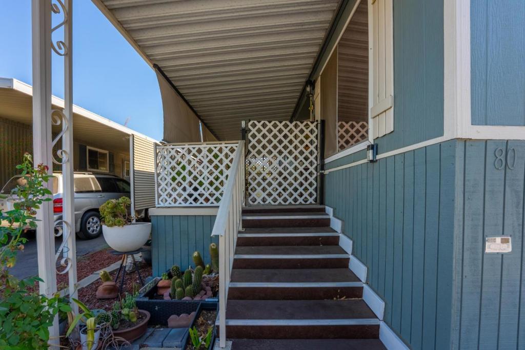 250 E Las Palmas Avenue #80