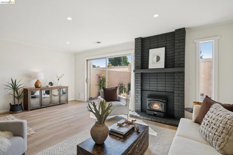 Photo of 3153 Gilbert LN, Alameda, CA 94502 (MLS # 41151442)