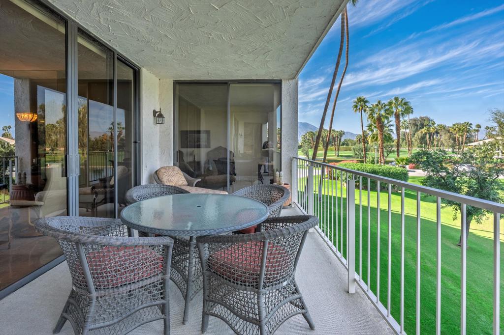 910 Island Drive 206
