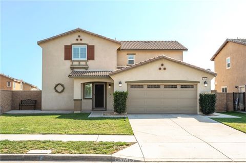 Photo of 17043 Sugar Hollow Lane, Fontana, CA 92336 (MLS # CV26065052)