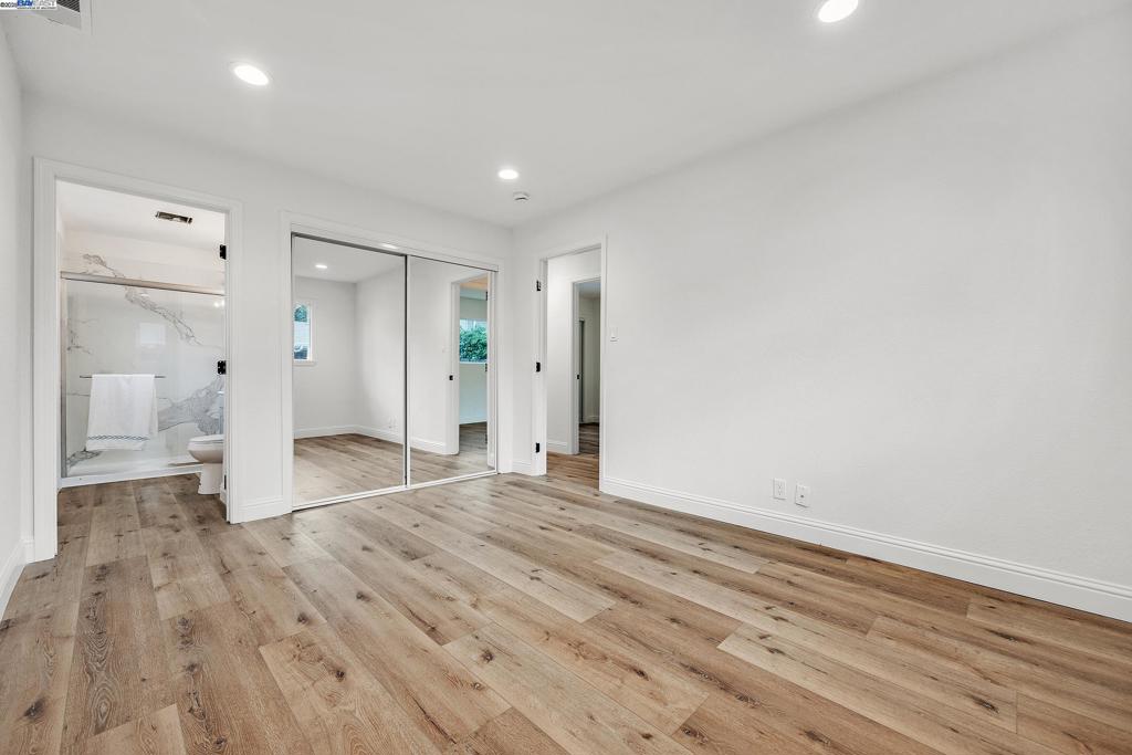 EAST SUN TERRRAC - Residential