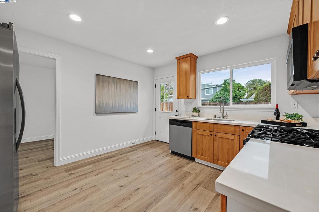 EAST SUN TERRRAC - Residential