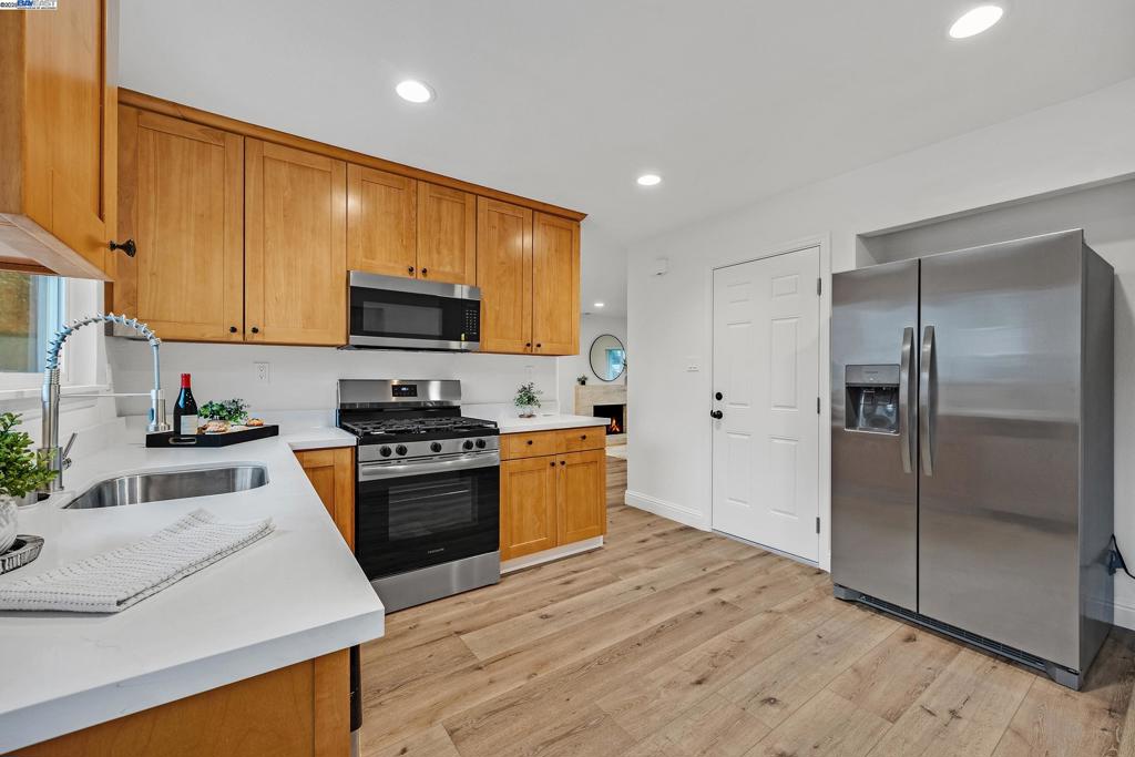 EAST SUN TERRRAC - Residential