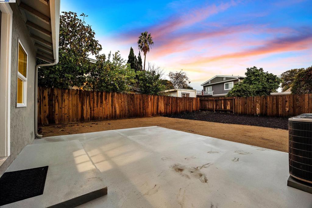 EAST SUN TERRRAC - Residential