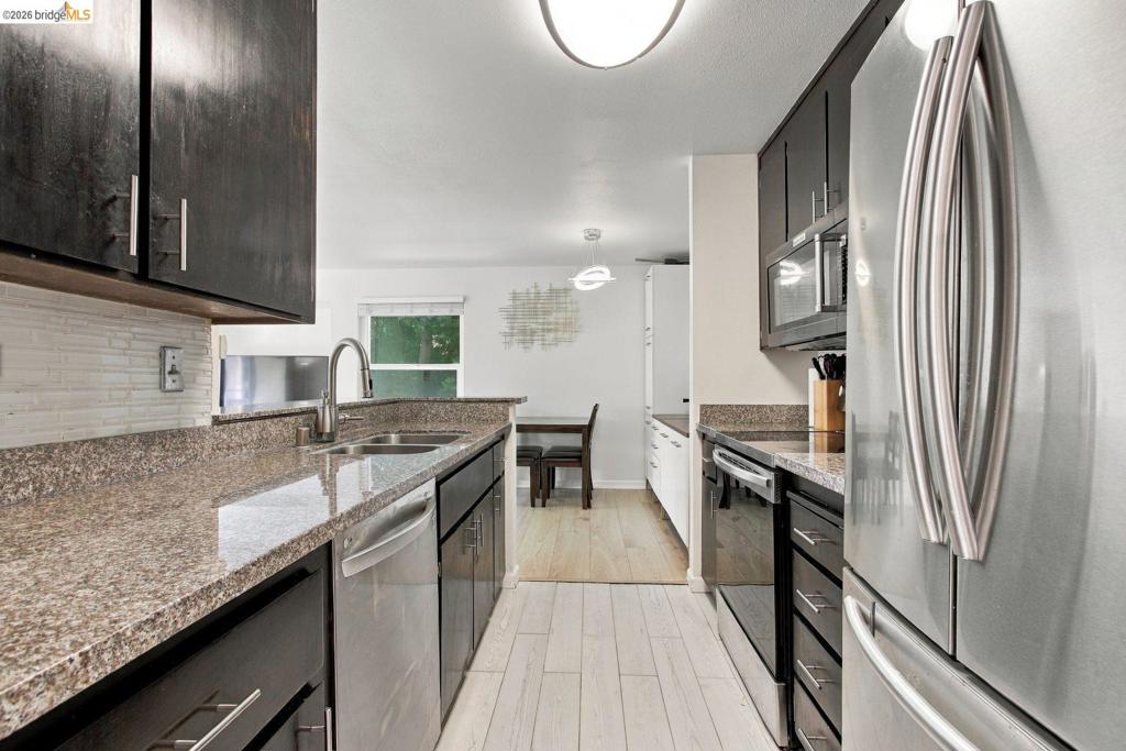 Properties 3 1751 Liberty St 105