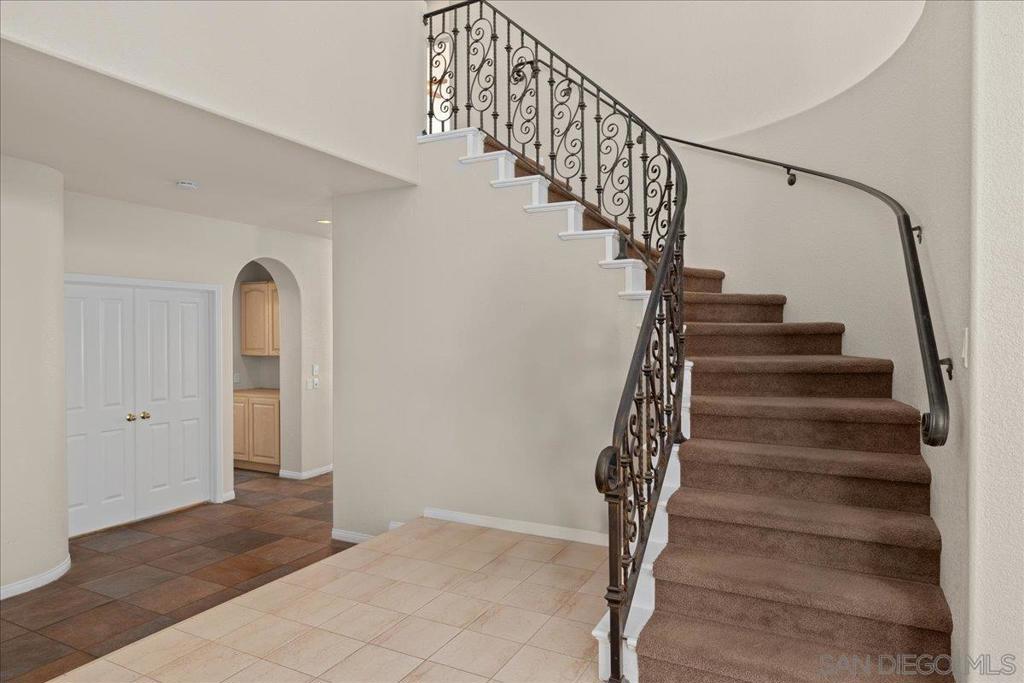 445 De Anza Court