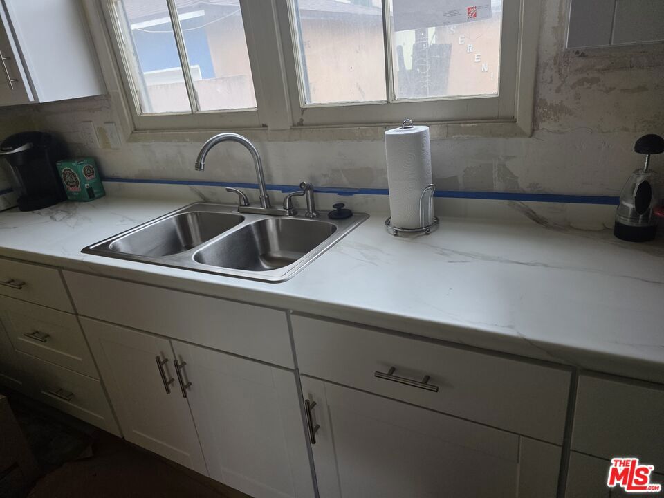 2823 Hardwick Street