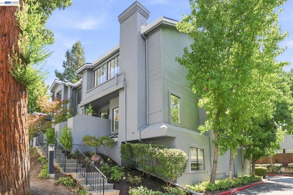 1655 Geary Rd 21