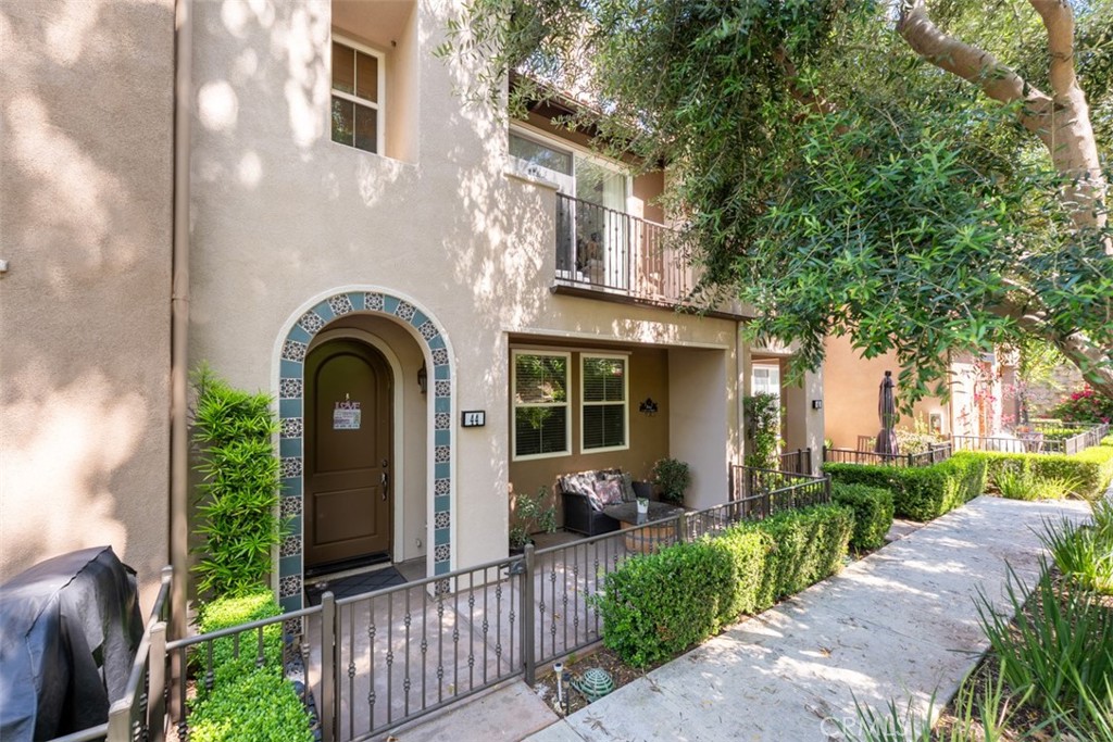 Modern Furnished Townhome for Lease – Move-In Ready!
Discover comfort and convenience in this beautifully furnished 2-bedroom, 2.5-bath townhome tucked away in one of Aliso Viejo’s most peaceful and private locations. Surrounded by greenery, this home offers a welcoming front patio where you can relax and unwind.
Step inside to a versatile layout featuring a private bedroom suite on the entry level—ideal for guests or a home office. Upstairs, enjoy a bright and open living space with custom built-ins, a cozy deck overlooking lush greenbelts, and a fully stocked kitchen with granite countertops and ample cabinetry.
This modern, stylish home is perfect for someone looking to rent a place with furniture—just bring your essentials and settle in. Thoughtful updates include LVP flooring, crown molding, LED lighting, a spacious powder room, in-unit laundry, and direct access to an attached two-car garage.
The primary suite offers plush carpeting, a generous walk-in closet, and a spa-inspired bathroom with dual vanities, soaking tub, and separate shower.
Located close to parks, the Aliso Viejo Aquatic Center, Town Center shopping and dining, and scenic trails. Easy access to the 73 Toll Road and nearby beaches adds to the appeal of this turnkey lease.