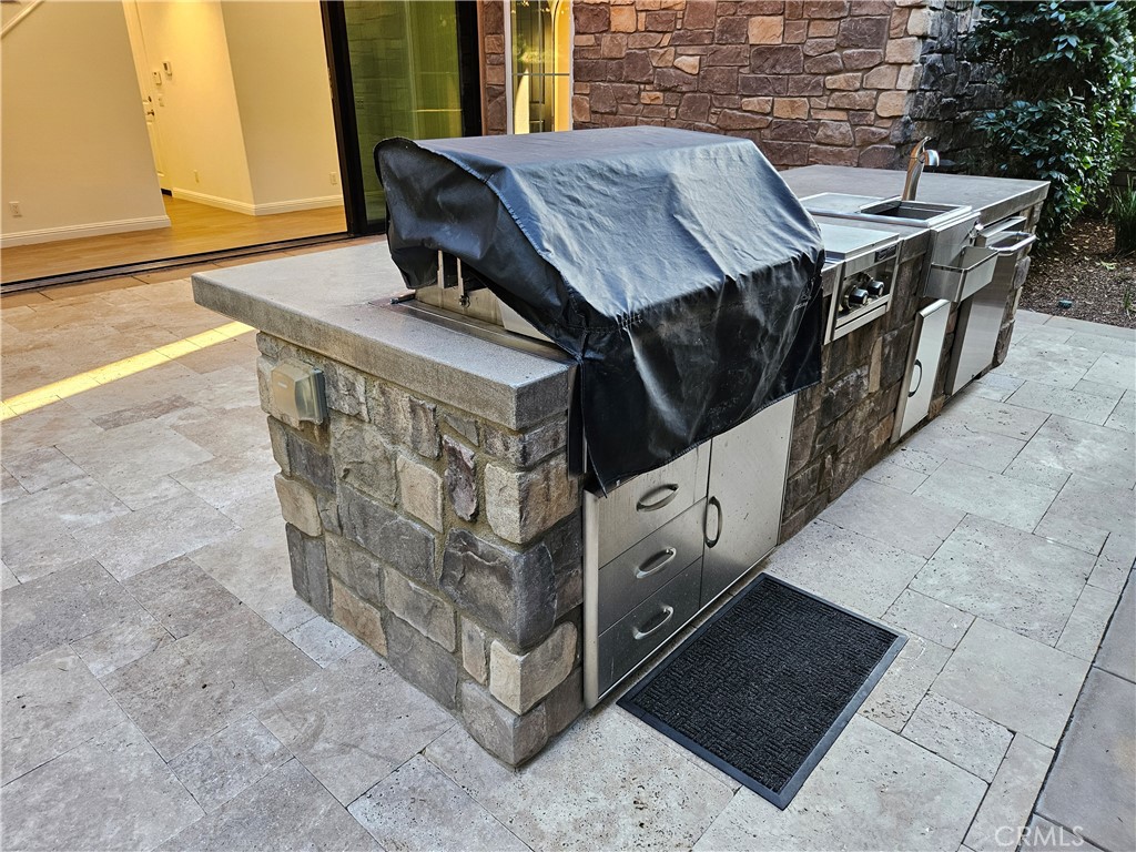 HEIGHTS (BKHTS) - Residential Lease