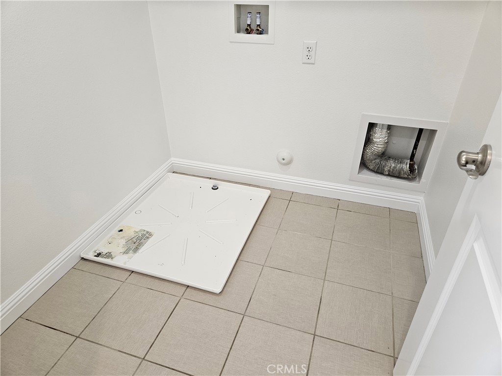 HEIGHTS (BKHTS) - Residential Lease