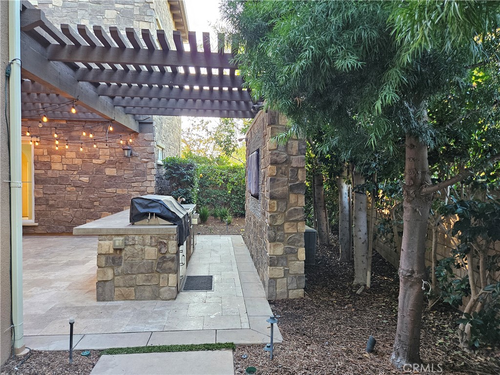 HEIGHTS (BKHTS) - Residential Lease