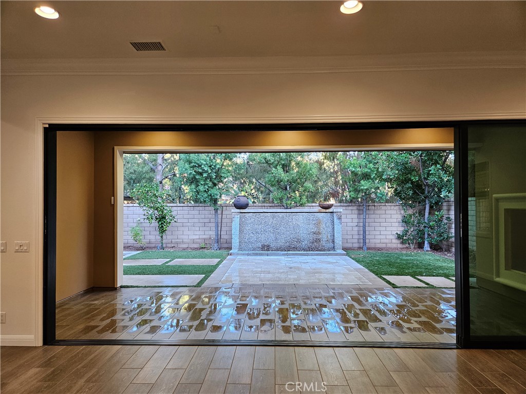 HEIGHTS (BKHTS) - Residential Lease